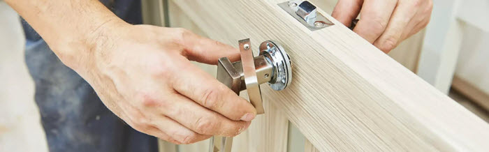 Ремонт, замен и установка дверных ручек в Омске header remont ruchki dveri